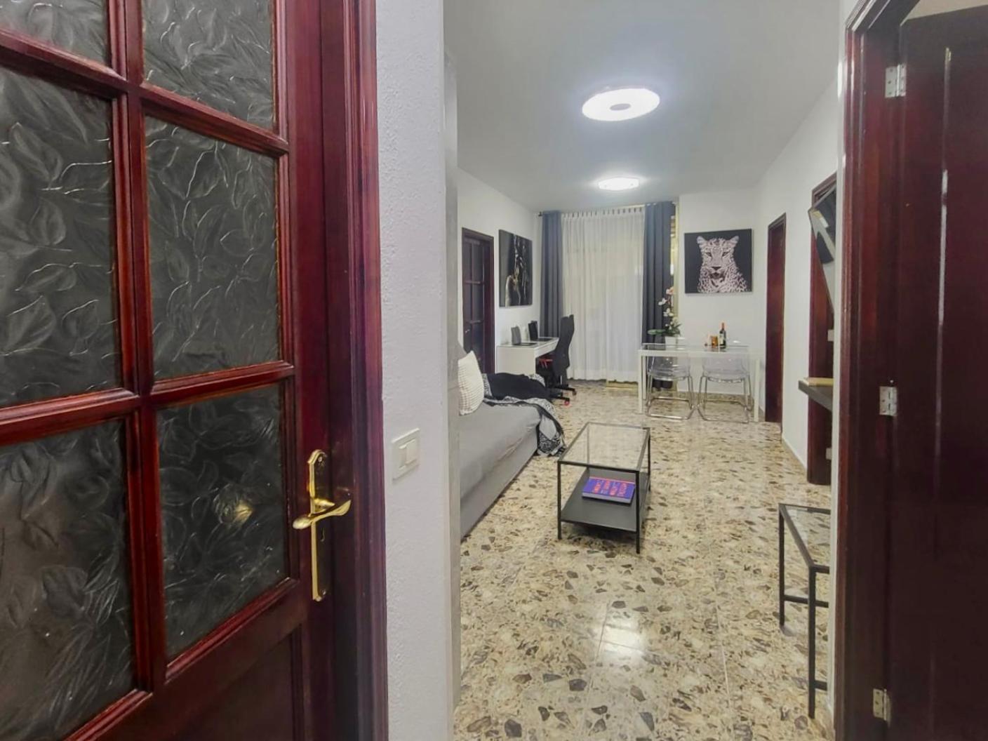 Affordable Holiday Accommodation For Large Families And Groups At Las Canteras Beach With 3 Bedrooms And Free Parking Las Palmas de Gran Canaria Ngoại thất bức ảnh